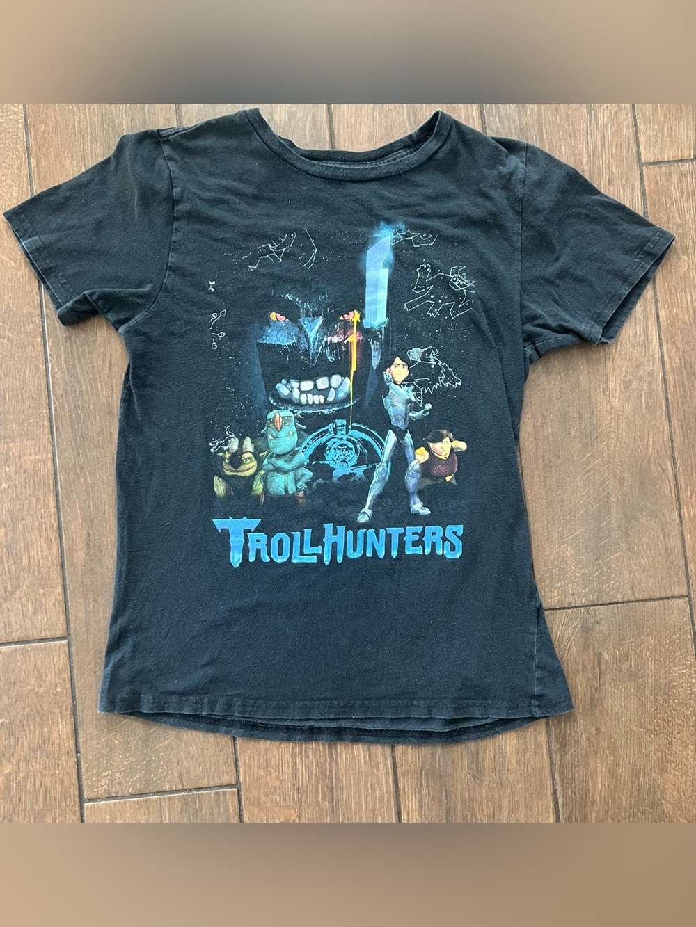 Troll Hunters Dreamworks Graphic T Shirt size XL